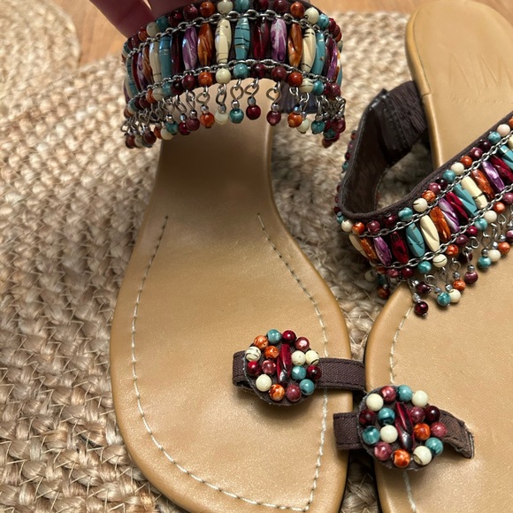 Beaded sandals with small heel barely worn - Picture 2 of 10